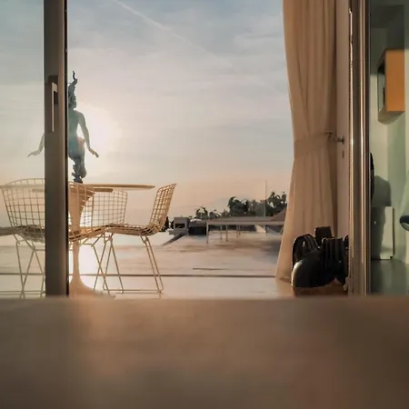 Azzurro Capri بيت ضيافة