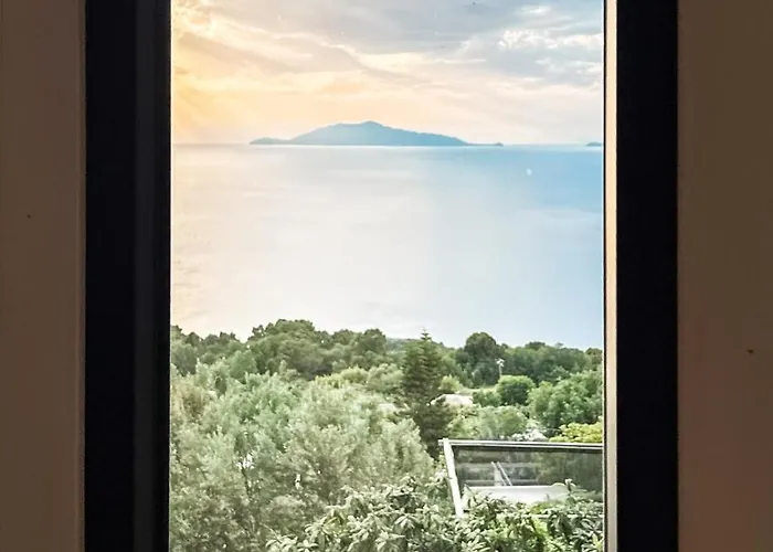 Azzurro Capri * אנה קאפרי